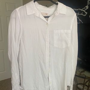 So brand size small flowy long sleeve button up cloth material